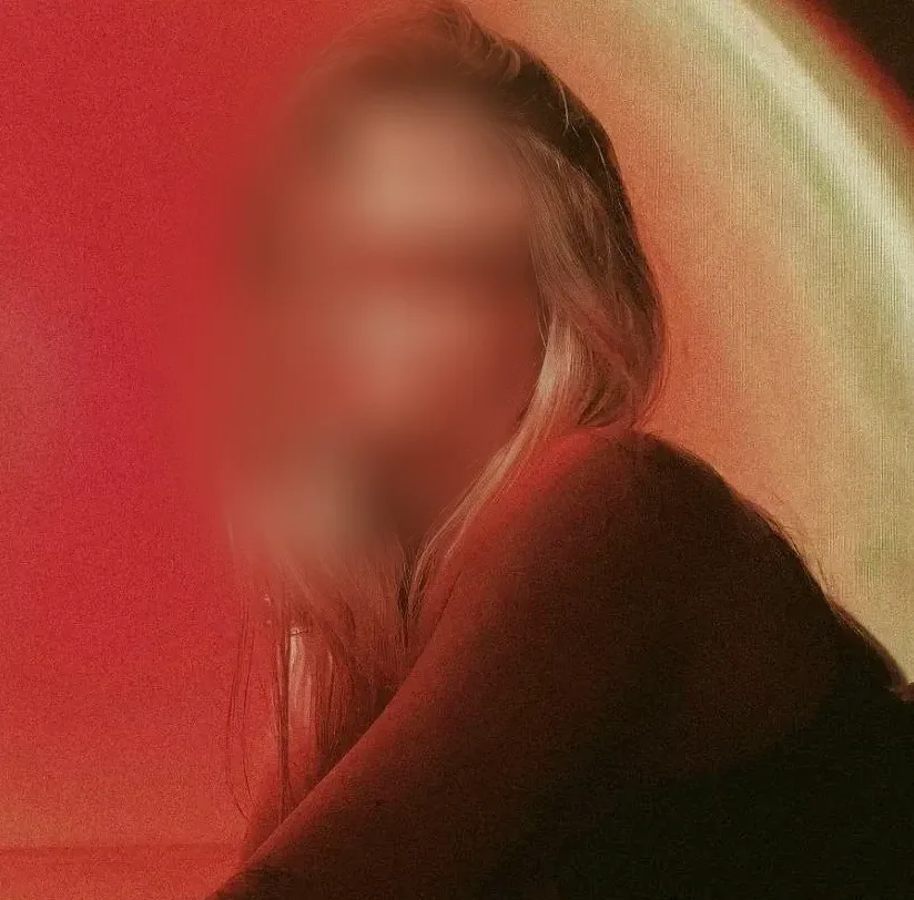 Andrea, 23