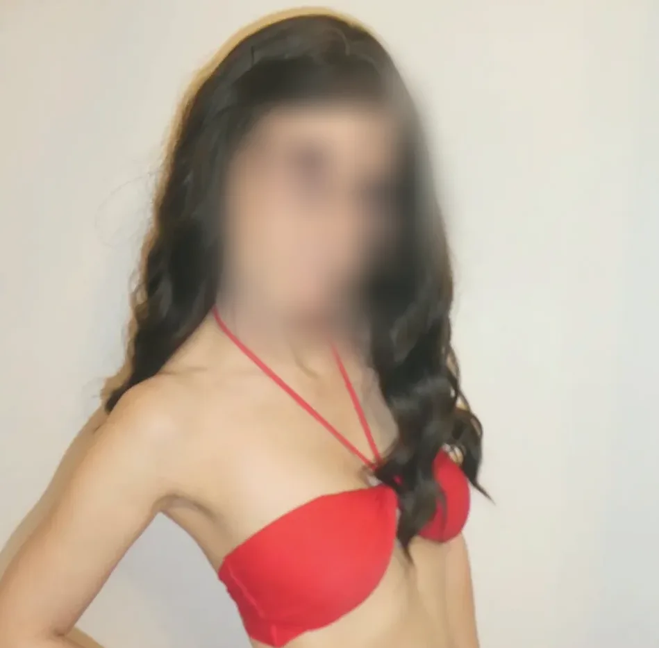 Annika, 26